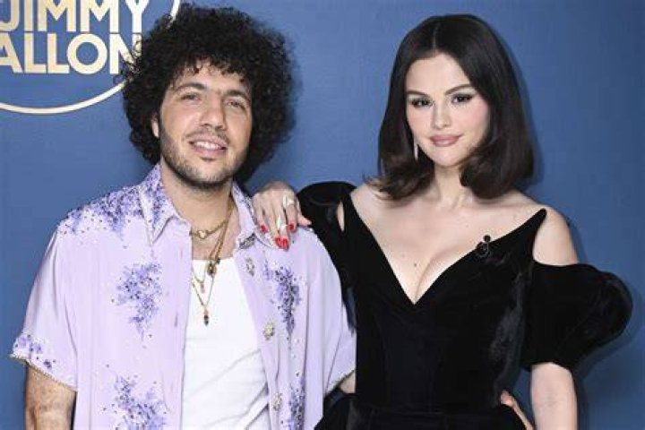 BlinkDash | Discover Selena Gomezs Height