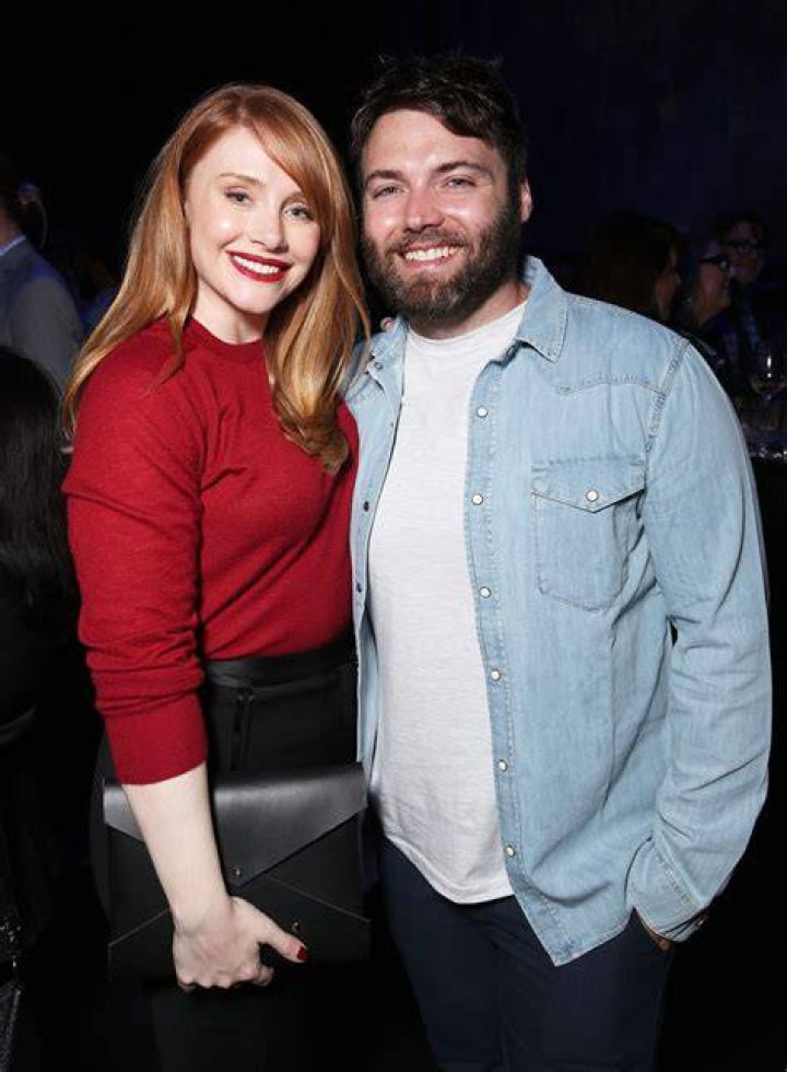 Bryce Dallas Howard: Photos Hollywood Life