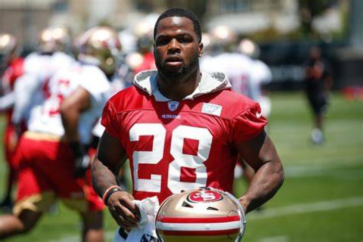 Carlos Hyde Net Worth