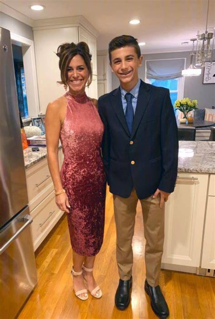 Cindy Fitzgibbon Wcvb, Bio, Wiki, Age, Dresses, Family, Husband, Salary, And Net Worth