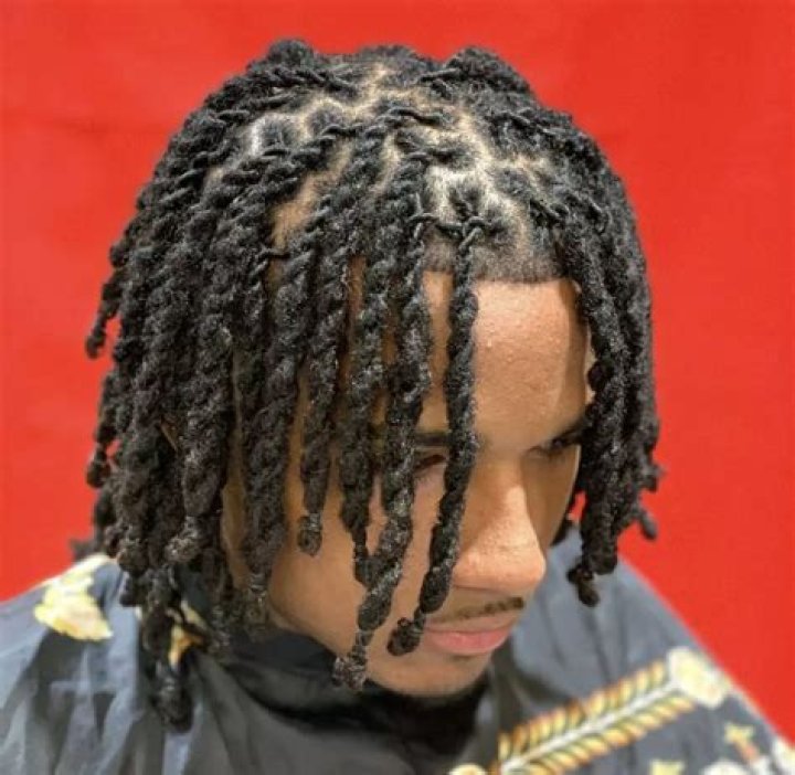Discover The Allure Of Medium Dread Styles For Guys: A Style Odyssey