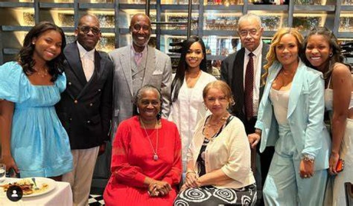 Gwen Graves Wiki Net Worth And Family: Todd Graves Wife ·