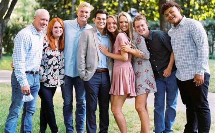 How Rich is Alex Drummonds Husband?