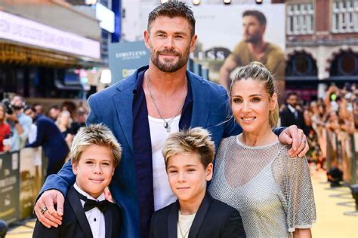 Meet Chris Hemsworths Parents All about His Family Life