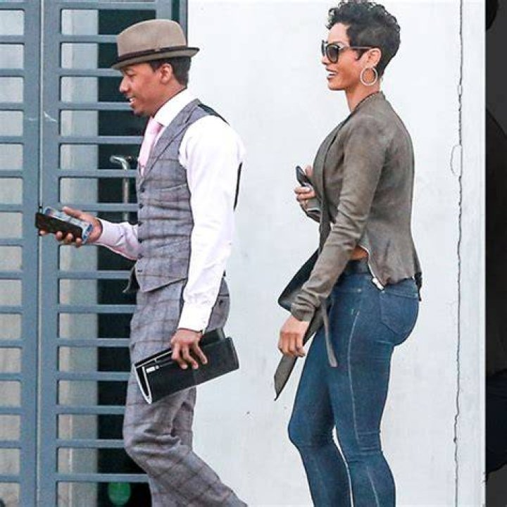 Nicole Murphy | ZedVlog