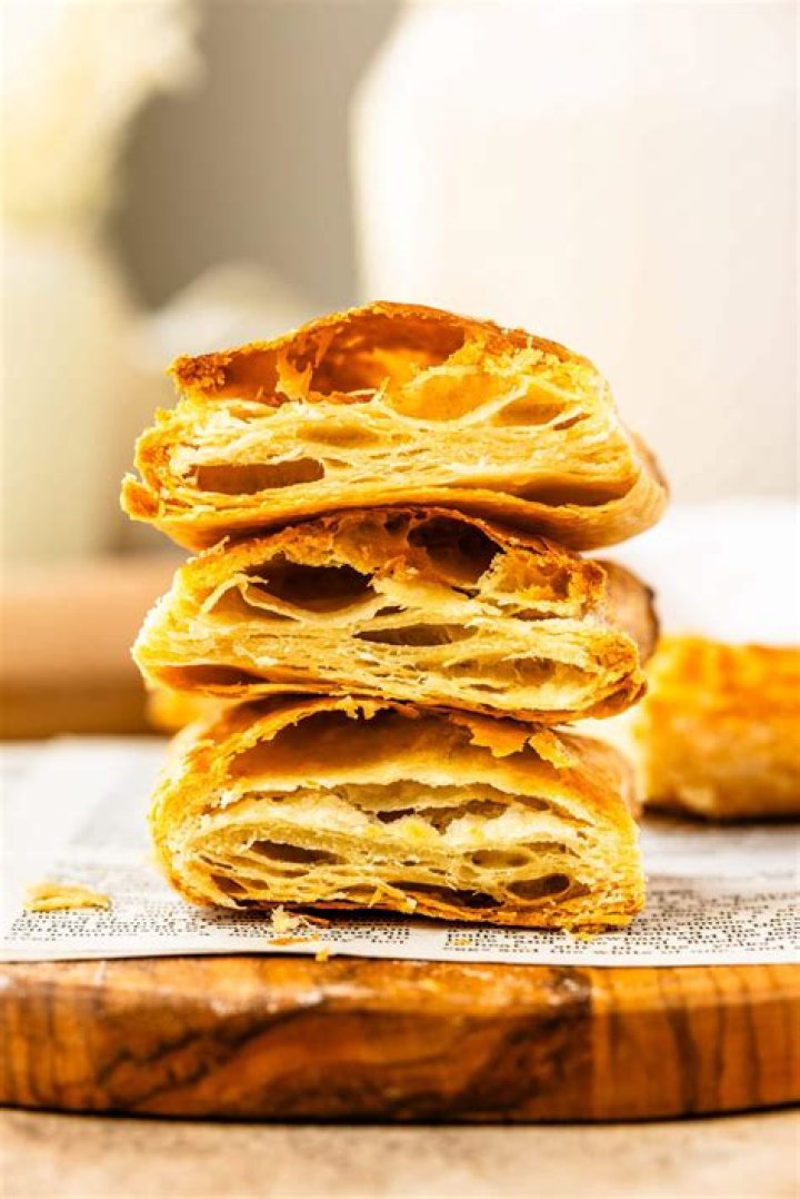 Redefining Pastry As Art [Chef Wiki Bio]