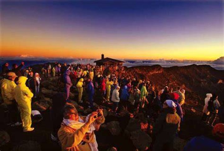 Sunrise view? Reservation please: Park to begin paid reservation system