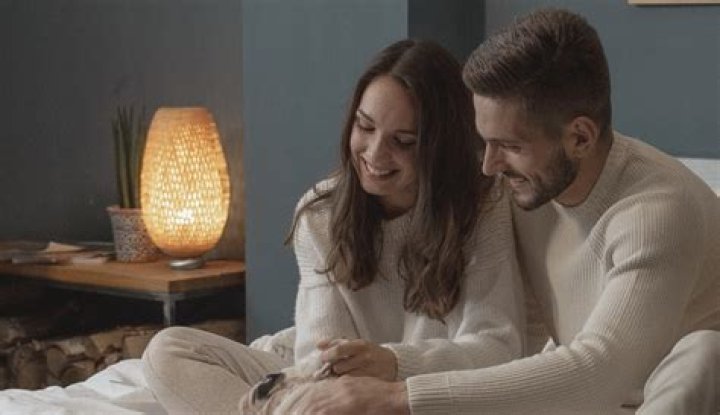 The Art Of Affection: Cuddling Vs. Snuggling