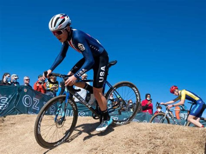 Top American cyclist Magnus White, 17, dies after being hit by a car |