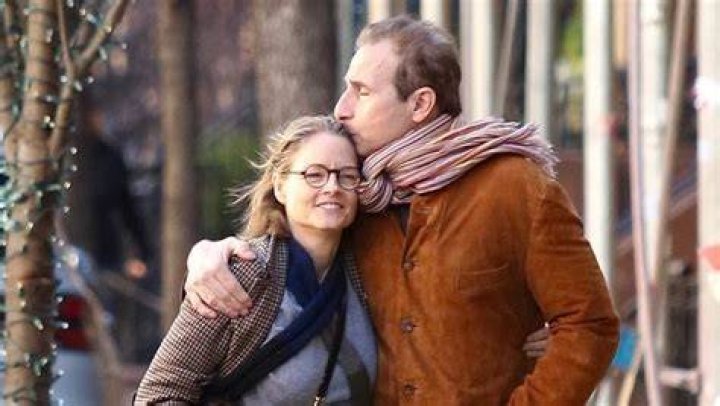 Unveiling Jodie Comer's Relationships: Discoveries And Insights