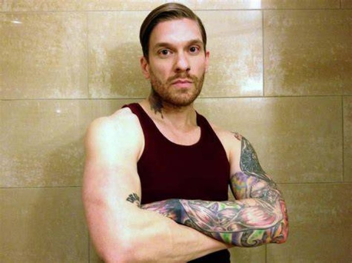 What happened to the lead singer of Shinedown?