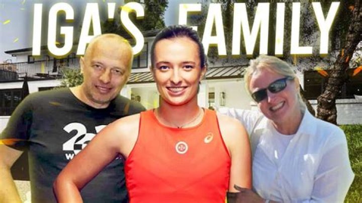 Who are Iga Swiateks Parents? Know all about her Mother, Father and Family